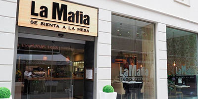 La Mafia se sienta a la mesa La Mafia se sienta a la mesa